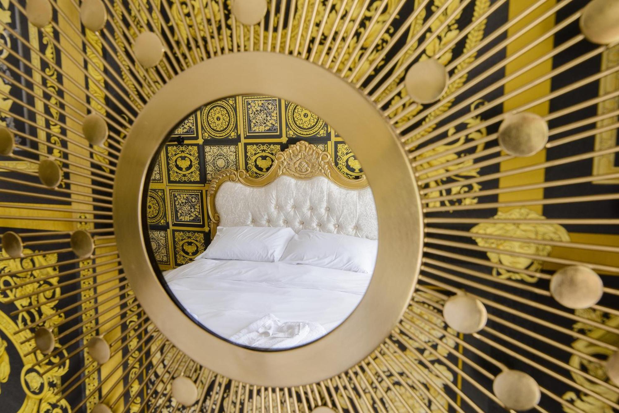 Deluxe 4 Or 5 Bed House With Hot Tub, Cinema Room Sleeps 15 Saffron Walden Zewnętrze zdjęcie